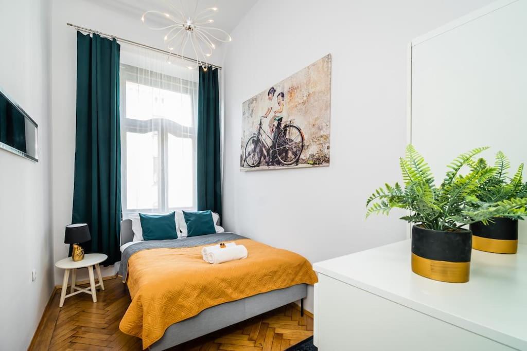 Royal City Apartment 40 M2 Krasków Eksteriør bilde